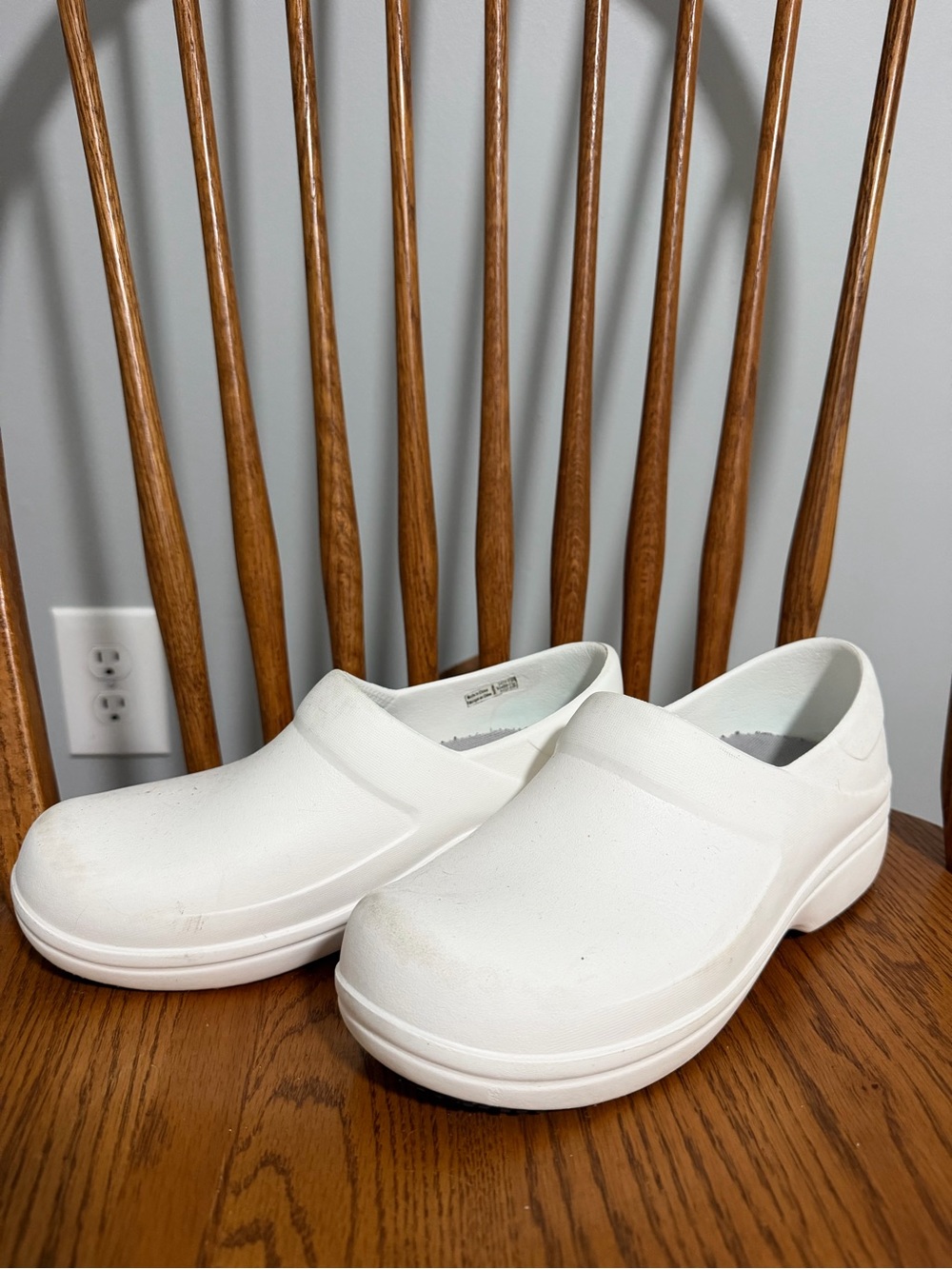 CROCS Women's White Slip-On Work Mules